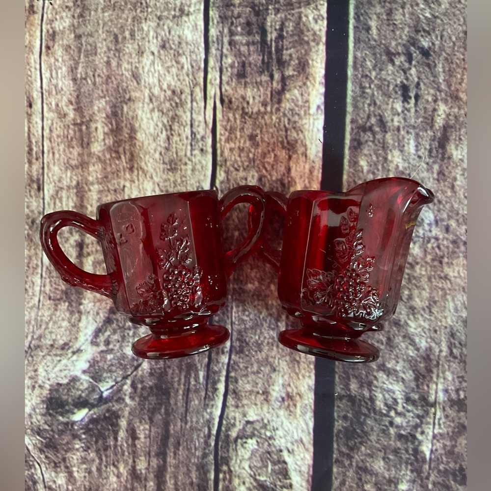 VINTAGE L.G. WRIGHT PANEL GRAPE RUBY RED SUGAR AND CREAMER - Picture 7 of 7